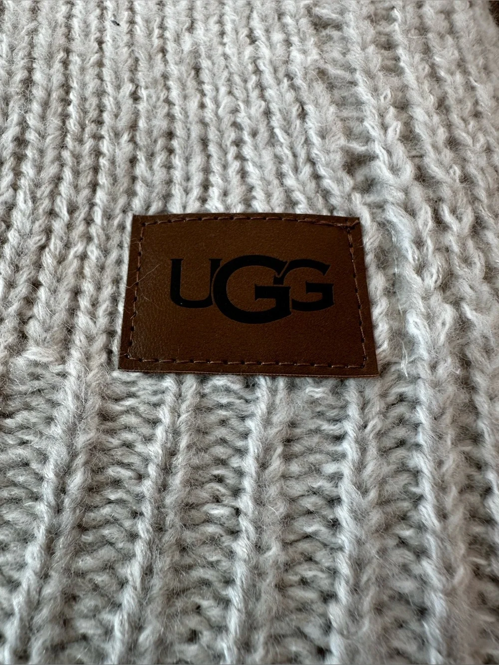 UGG Light cream beige  Cable Knit Throw Blanket